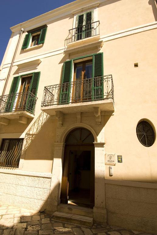 Hotel Palazzo D'Erchia Conversano Exteriör bild