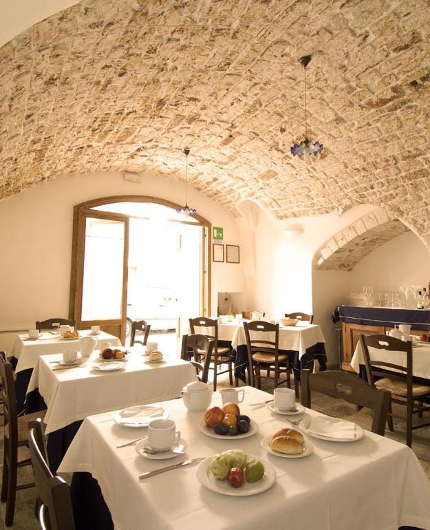 Hotel Palazzo D'Erchia Conversano Exteriör bild