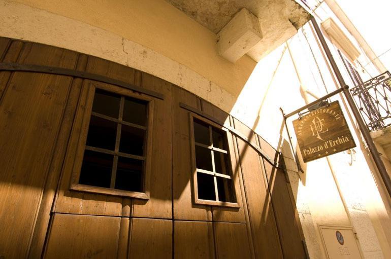 Hotel Palazzo D'Erchia Conversano Exteriör bild