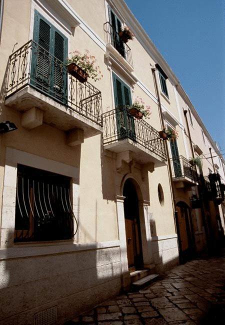 Hotel Palazzo D'Erchia Conversano Exteriör bild